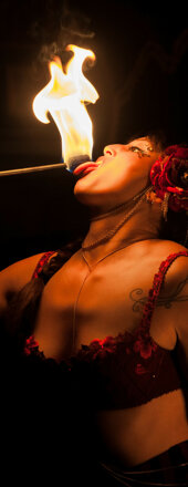 kaylie kreatrix fire eat bordelle